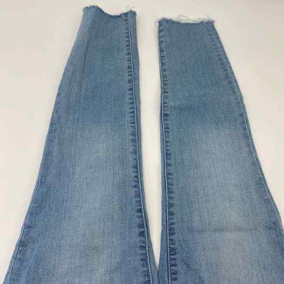 Universal Thread Jeans Womens 0/25R Low Rise Skinny Distressed Raw Hem Light - Picture 8 of 9